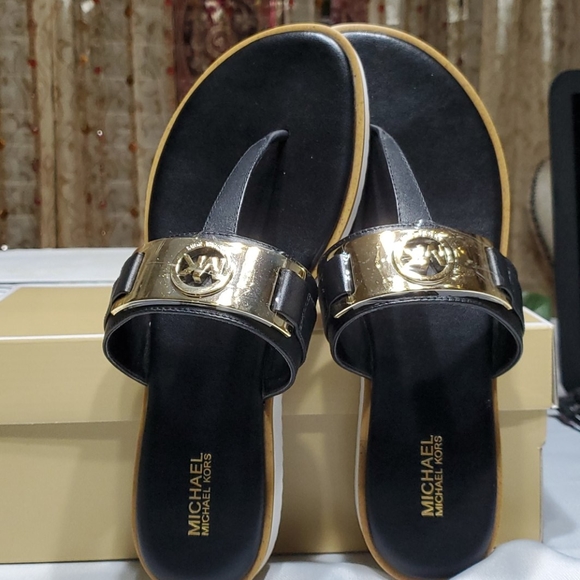 michael michael kors briar thong sandals